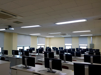 미디어커뮤니케이션학과 컴퓨터 실습실